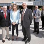 Alicia García, con Javier Ramírez, Manuel Butler, junto a otras autoridades locales y provinciales.