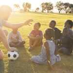 En 2016 más de 77.500 empleados participaron en actividades de voluntariado corporativo/Dreamstime