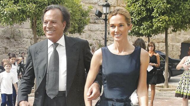 Julio Iglesias se une a la desbandada de la jet-set marbellí