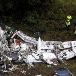 Trabajos de rescate del accidente del avión de la compañía Lamia.