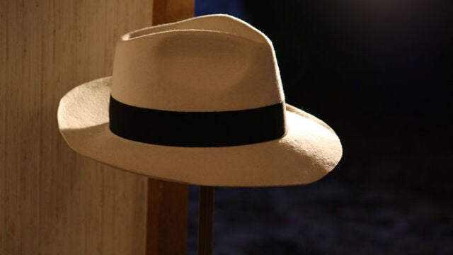 Subastan por 10.000 euros el sombrero de Michael Jackson en «Smooth Criminal»