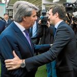 Todas las cámaras buscarán esta mañana captar el momento en el que se encuentren por primera vez Pablo Casado y Ángel Garrido. Foto:: Alberto R. Roldán