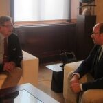 El presidente en funciones del Scrats, José Antonio Andújar, y el de la Comunidad, Pedro Antonio Sánchez, ayer