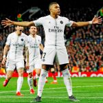 Mbappé celebra el gol que marcó al Manchester United en Old Trafford en los octavos de la Champions