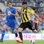 Lafita, del Zaragoza, y Rafa, del Getafe, en una acción del partido investigado