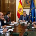 Zoido encabeza la reunión de urgencia