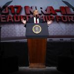 La Asociación Nacional del Rifle contribuyó con 30 millones de dólares a que Trump llegara a la Casa Blanca