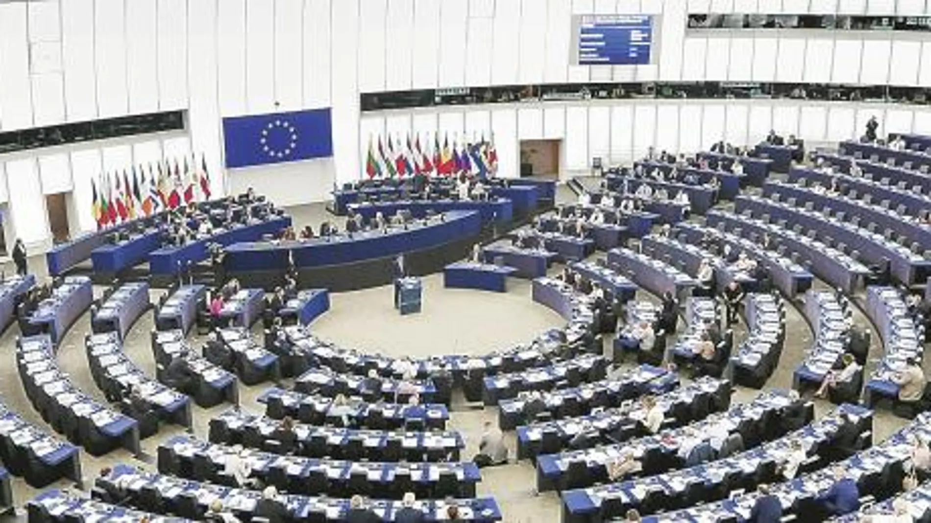 La modificación de la ley electoral aprobada ayer por el Pleno de la Eurocámara no entrará en vigor hasta las elecciones europeas de 2024 / Efe