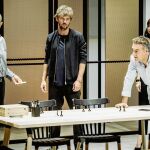 Miguel Rellán, Carmen Ruiz, Eloy Azorín, Juan Carlos Vellido y Daniel Pérez, conforman el reparto de esta adaptación