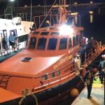 Imagen de la embarcación de Salvamento Marítimo, tras realizar el rescate