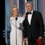 Faye Dunaway y Warren Beatty, durante la gala del año pasado