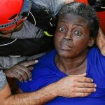 Será difícil olvidar la mirada vítrea de Josefa en pleno estado de hipotermia después de dos días a la deriva. Su marido la pegaba en Camerún por lo que huyó hacia Europa. No puede oír hablar de Libia