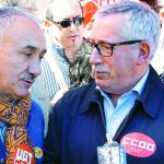Los secretarios generales de UGT y CC OO (de izda. a dcha.), Pepe Álvarez e Ignacio Fernández Toxo