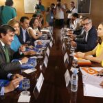 Los integrantes del equipo negociador del PP y de Ciudadanos.