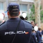 Un agente de la Policía Nacional 