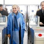 Íñigo de la Serna y Cristina Cifuentes, ayer, durante el acto de inauguración de la nueva estación de Cercanías Mirasierra-Paco de Lucía