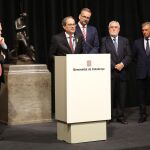 El presidente catalán, Quim Torra, junto al conseller Ernest Maragall en una recepción con los cónsules en Barcelona (Foto: Twitter Govern Generalitat)
