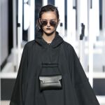 Juanjo Oliva: moda con botellas recicladas