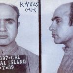 Ficha policial de Al Capone al ingresar en la penitenciaria de Alcatraz