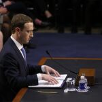 Mark Zuckerberg durante su testimonio en el Comité Judicial del Senado de EE UU