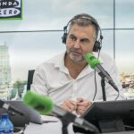Alsina, 13 horas de emisión en directo en un día clave para España