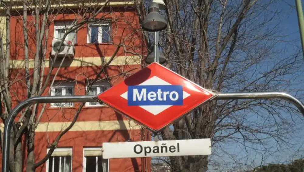 El agresor las seguía desde la salida del Metro de Opañel, en el distrito madrileño de Carabanchel.