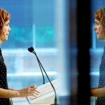 Imagen de la actual portavoz en el Parlament de los «comunes», Elisenda Alamany durante una rueda de prensa/ Fundación Esclerosis Múltiple