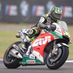 El piloto británico Cal Crutchlow durante las pruebas libres del Gran Premio de Argentina de Motociclismo