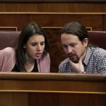 Pablo Iglesias e Irene Montero en el Congreso