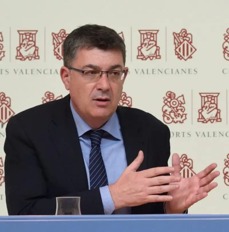 El presidente de Les Corts, Enric Morera y ex secretario general del Bloc