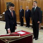 El líder del PSOE, Pedro Sánchez, ha prometido hoy ante el Rey el cargo de presidente del Gobierno/Foto:Pool Efe