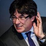 El expresidente catalán Carles Puigdemont durante la rueda de prensa de ayer en Berlín