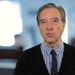Iñaki Gabilondo sufre un desmayo durante una conferencia