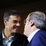 Pedro Sánchez con Gabilondo en un acto en Madrid
