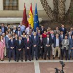 La Razón. El jefe del Ejecutivo regional, Fernando López Miras, presidió ayer el acto de firma del Pacto Regional del Agua con los líderes del PP, PSOE y Cs, Víctor Martínez, Diego Conesa y Miguel Sánchez
