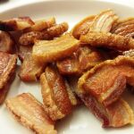 La corteza merodea al magro y al fino tocino mientras se filtran los sabores y las texturas en busca del gusto referencial