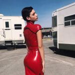 Imagen de Corberó con el vestuario que lucirá en la serie