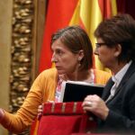 La presidenta del Parlament, Carme Forcadell, tras la solicitud de Junts pel Sí y de la Cup de la alteración del orden del día para incluir el debate y tramitación de la Ley de Transitoriedad Jurídica el pasado mes de septiembre