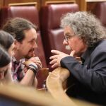 Iglesias conversa con Joan Tardà (ERC)