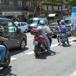 La capital cuenta con 135 kilómetros de vías reservadas para autobuses / Alberto R. Roldan