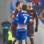Piqué fue el centro de atención durante el derbi barcelonés y se vio envuelto en polémicas