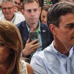 Susana Díaz y Pedro Sánchez. Firma: M. Olmedo