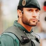 El agente cántabro de 35 años ha fichado por la agencia internacional de modelos Sight Management / Twitter