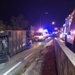 Veinte personas resultaron heridas tras volcar el autobús interurbano en la A-1 / 112 Comunidad Madrid