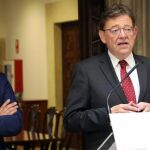 El presidente de la Generalitat valenciana, Ximo Puig, ayer junto al presidente de la Diputación de Valencia, Toni Gaspar, ayer tras reunirse para abordar la creación de estas dos comisiones