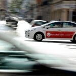 Taxi circulando por Valencia