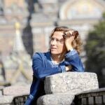 Navarro ya ocupa el número uno de las listas de ventas