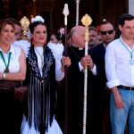 El presidente de la Junta señaló a Vox que «no podemos estar en una competición interna, tenemos que velar por los intereses de los andaluces porque esta competición es absurda». En El Rocío coincidió con Susana Díaz / Foto: Efe
