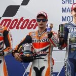 Dani Pedrosa compartió podio e himno con Marc Márquez, segundo, y Lorenzo