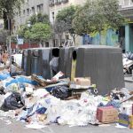 La basura acumulada tras cuatro días sin el servicio ordinario comienza a dejar un panorama preocupante